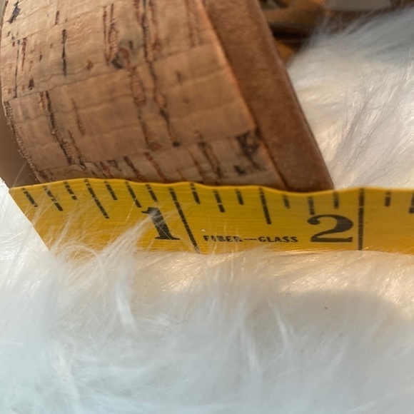 Nine West sz 7-7.5 Cork wedge shoe - Picture 5 of 7